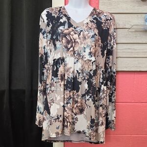 HEIMISH USA Floral Blouse in Black and Cream